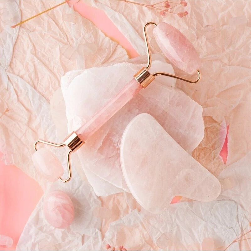 Pembe Kuvars Taşı Masaj Takımı - Roller ve Gua Sha Kalpli Set
