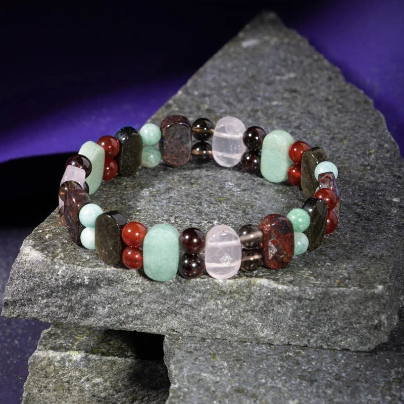 Başak Burcu Bileklik Amazonit, Bordo Granat Lal, Dumanlı Kuvars, Golden Obsidyen, Jasper, Kırmızı Akik, Pembe Kuvars, Yeşil Aventurin