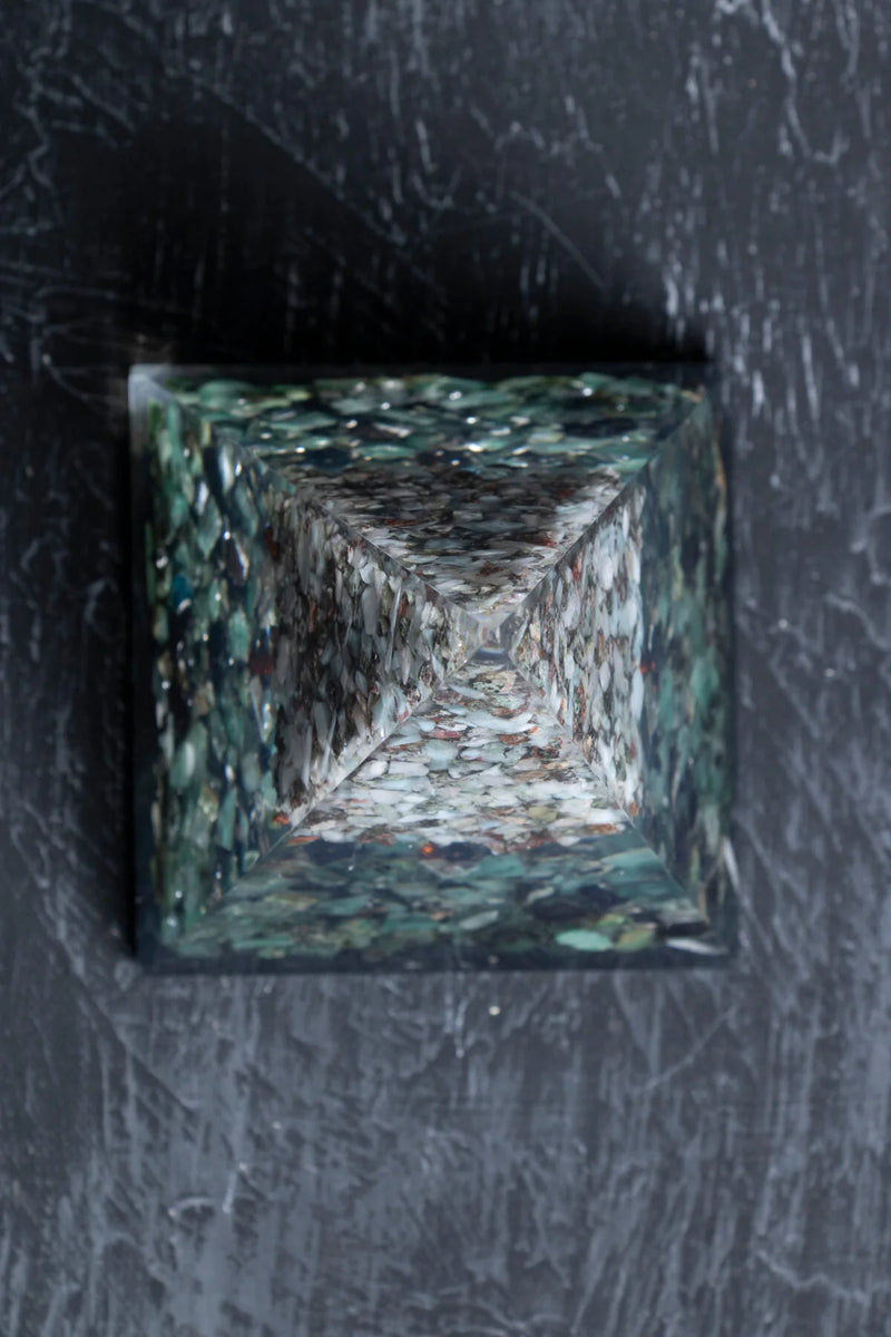Sertifikalı Larimar & Zümrüt Ağaçlı Piramit