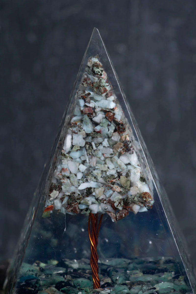 Sertifikalı Larimar & Zümrüt Ağaçlı Piramit