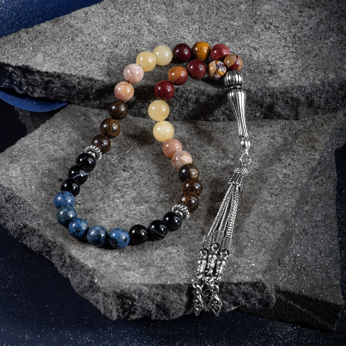 Aslan Burcu Tesbih Bronzit, Dumortierit, Güneş Taşı, Jasper, Kalsit, Siyah Göz Akik