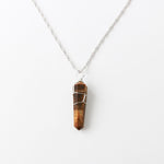 Kaplan Gözü Doğal Taş Kolye Ucu 3x1 cm, Gümüş Zincir