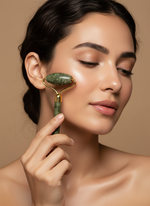 Yeşim Taşı Masaj Takımı - Roller ve Gua Sha Kapli Set - model çekimi 1