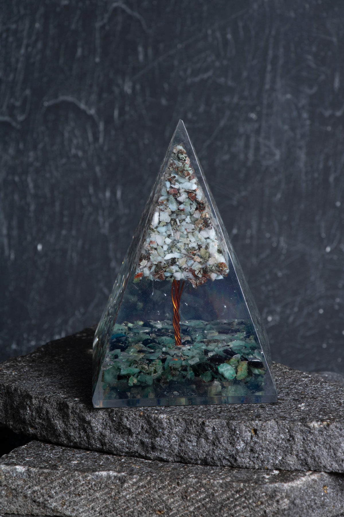 Sertifikalı Larimar & Zümrüt Ağaçlı Piramit