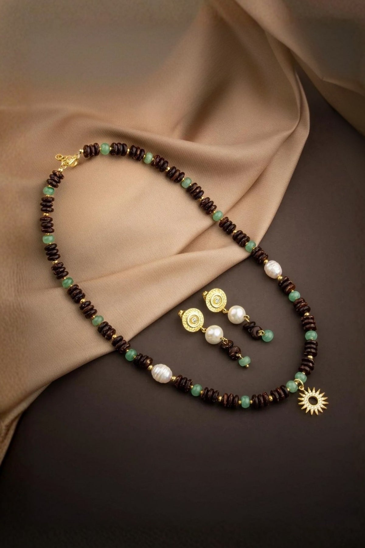 Hindistan Cevizi Kabuğu-Yeşil Aventurin-İnci Doğal Taş Gümüş Tasarım Kolye Küpe Seti