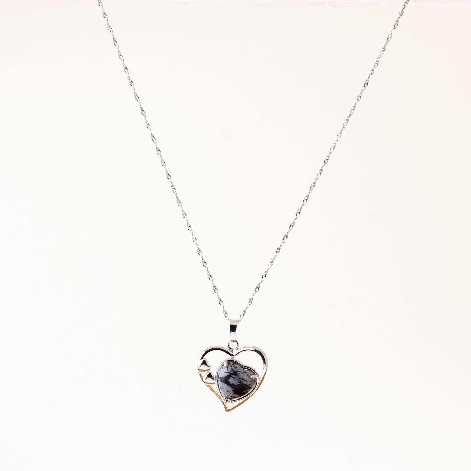 Karlı Obsidyen Doğal Taş Kalpli Kolye, Gümüş Zincir