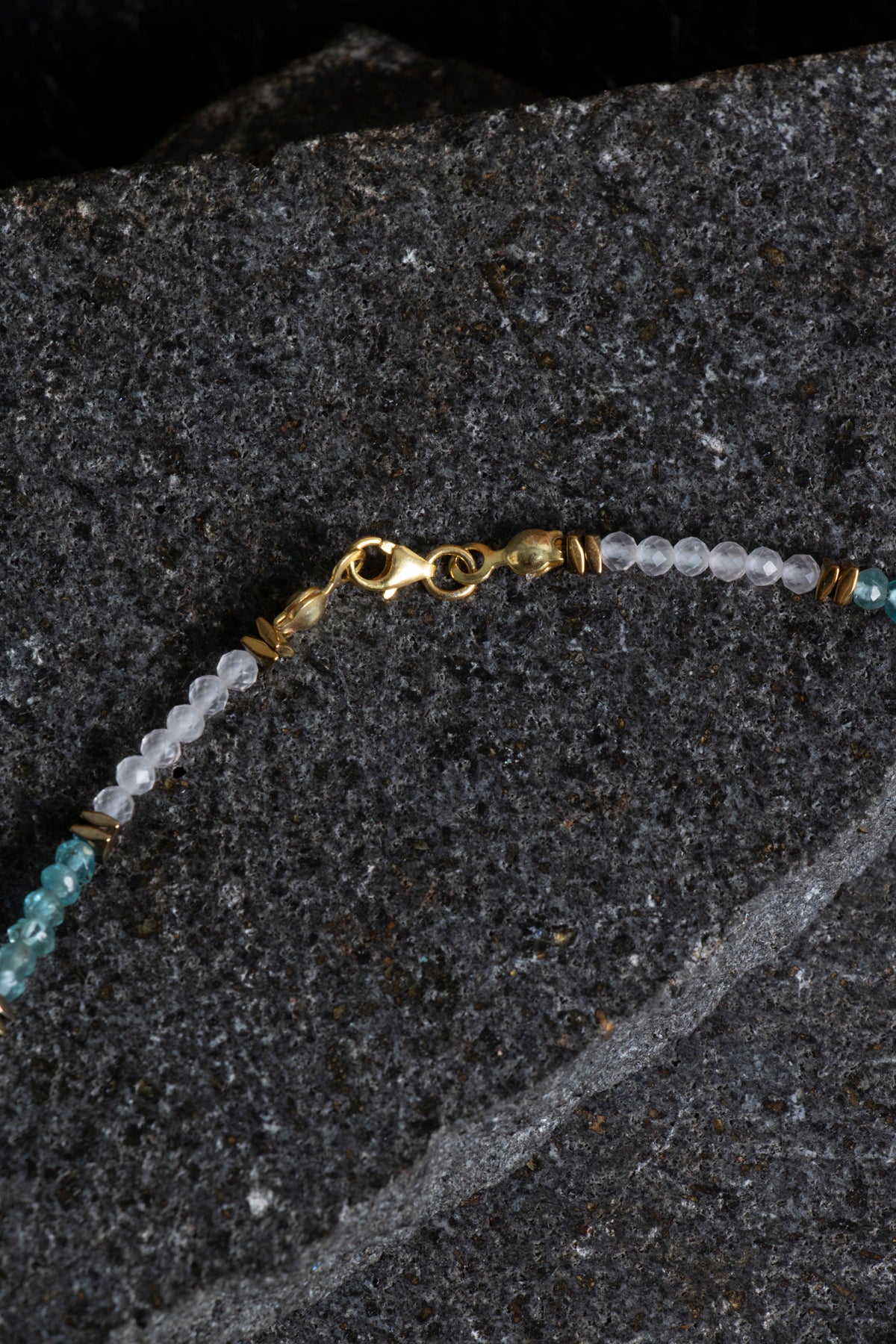 Sertifikalı Apatit ve Pembe Kuvars Doğaltaş Kolyey